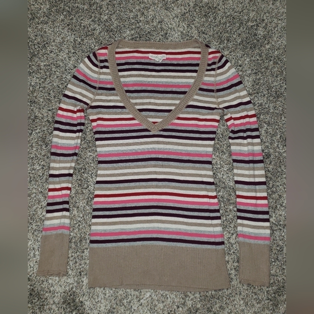 Aeropostale| Vintage V-Neck Top